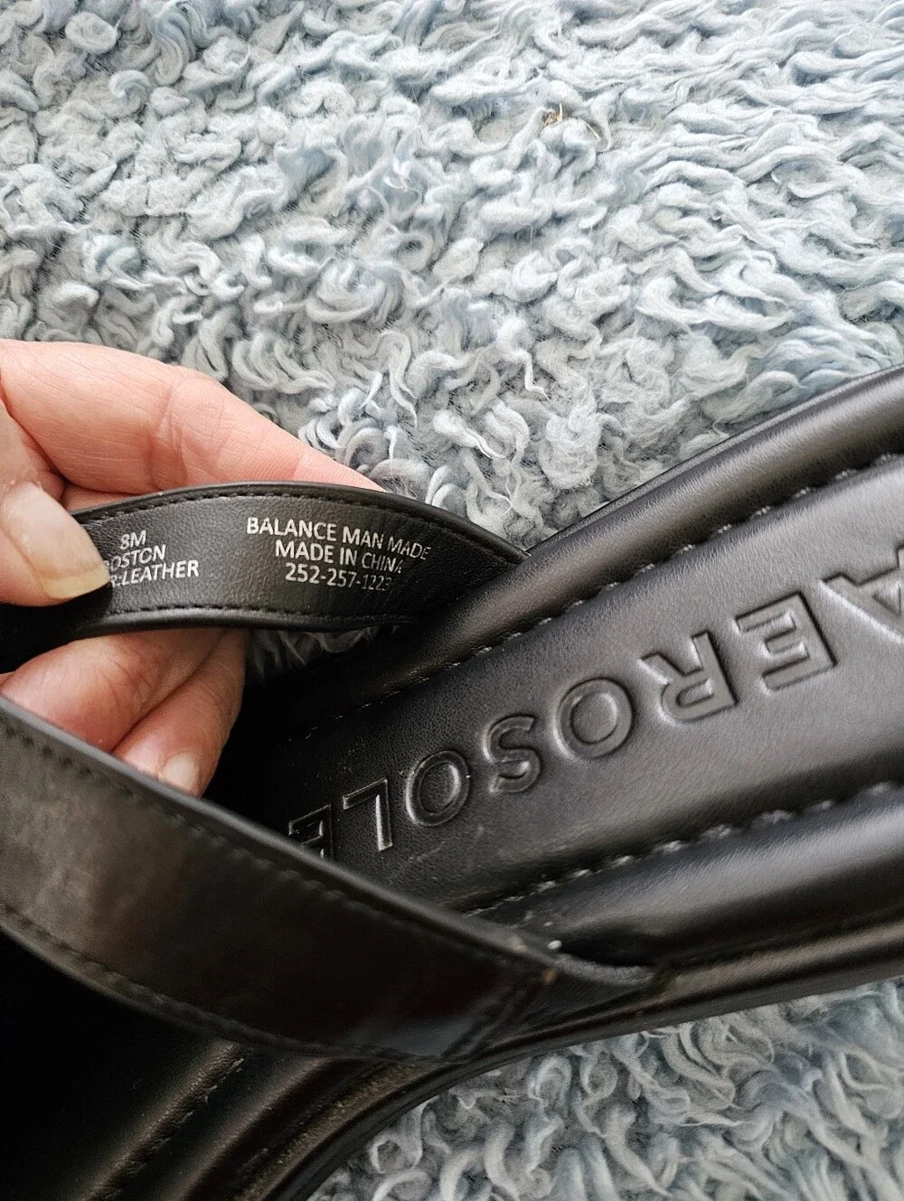 AEROSOLES Black Slide Sandals with Gold Chain Accent Sz 8